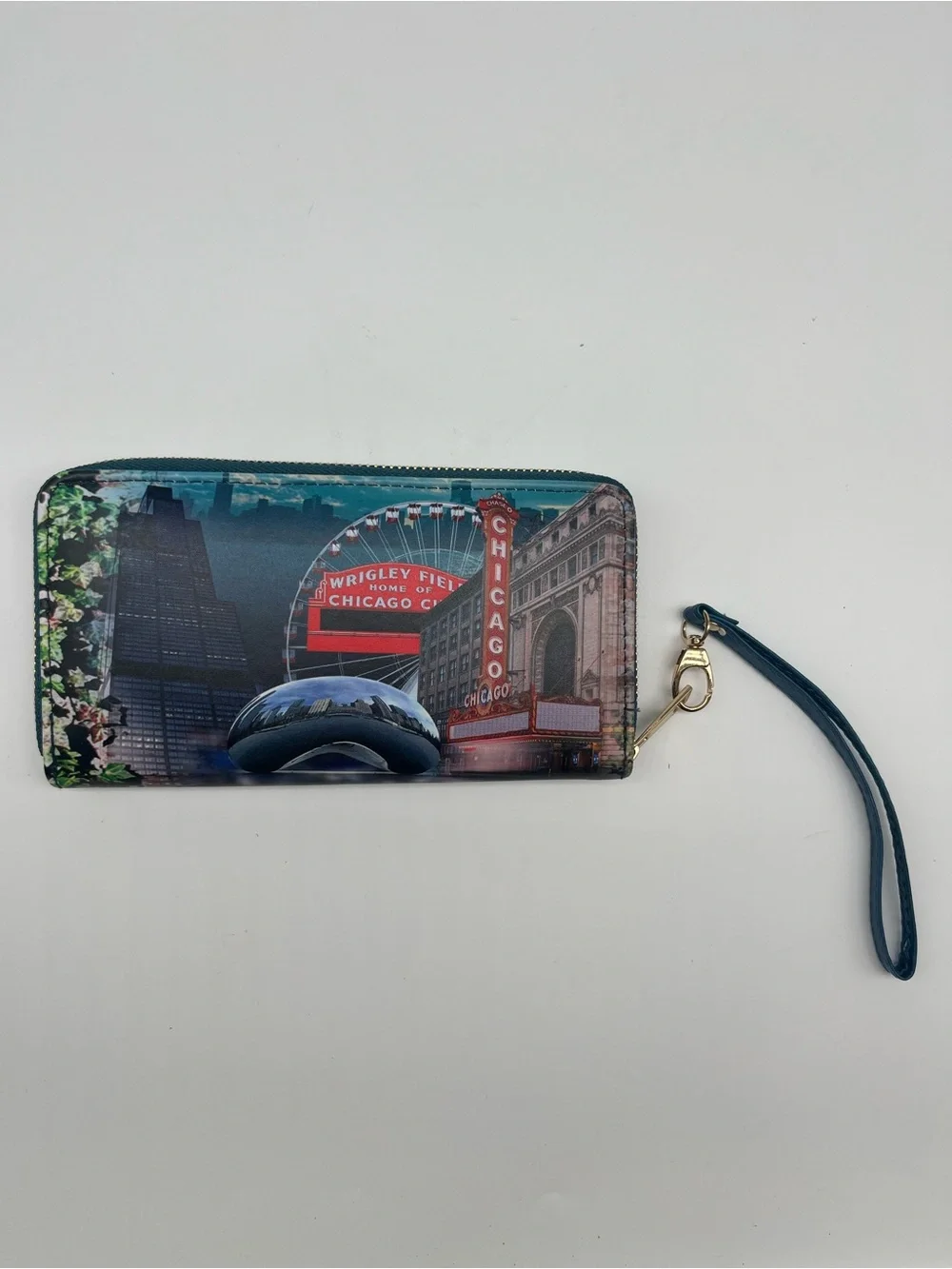 Chicago Skyline Wristlet Wallet - Blue